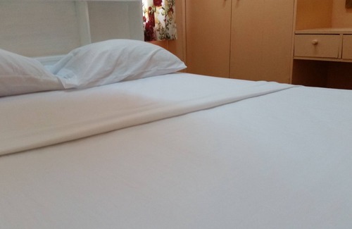 Anna Regina Hotel | Lake Mainstay Resort