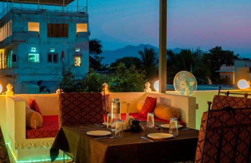 Udaipur District Hotel | Lake Pichola Hibiscus Hotel
