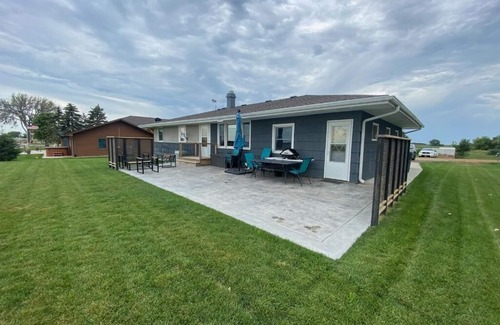 Hamlin County Cabina | Lake Poinsett Home, gran patio y patio junto al lago, excelente vista al lago