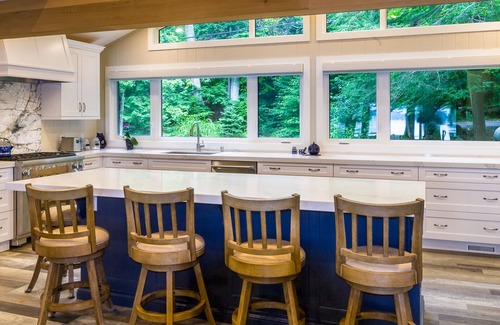 Minett Cabaña | Brand New Luxury Cottage ♥ ¡Una de las mejores ubicaciones en el lago Rosseau ~ Kayak!