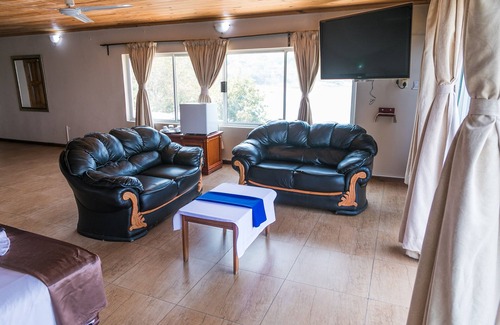 Siavonga Hotel | Lake Safari Lodge