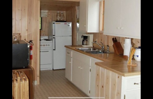 Tower Cabaña | Lake Vermilion 1 br Cottage + Bunkhouse