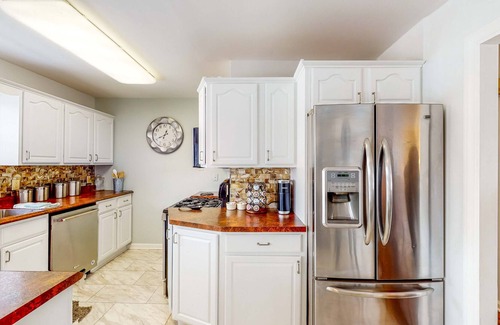 Portage Casa | Lake-view home with private hot tub, deck