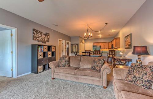 Camdenton Apartamento | Lake View, Pool Access Idyllic Camdenton Condo!