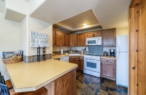 Willow Point Casa | Lake View Sleep 12 Pool Hot Tub Game House April 1 Pool Opening!