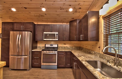 White Haven Casa | REGISTRO CABINA 7BR 4BA LAKEFRONT 100 "SALA DE TEATRO TINA CALIENTE PISCINA DE PISCINA FIRE PIT POKER