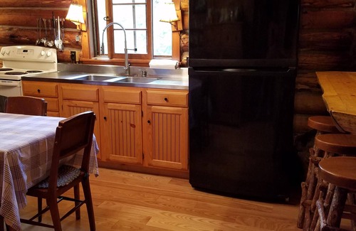 Lake Luzerne-Hadley Casa | Cabaña de madera frente al lago Adirondack