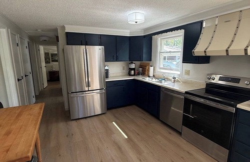 Winchendon Cabaña | Lakefront Bliss on Lake Monomonac — Peaceful Views & Private Dock