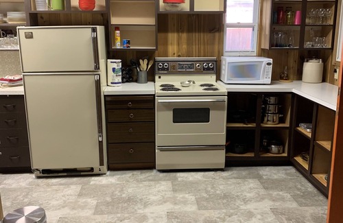 Candle Lake Cabina | Lakefront cabin at Candle Lake with boat slip