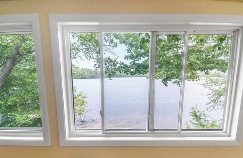 Plymouth Casa | Lakefront Family Escape 3BR Retreat wFirepit & Scenic