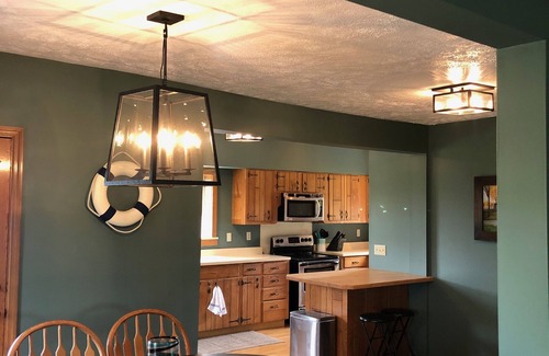 Cleveland Cabaña | Lakefront Getaway at the Cozy Stone House