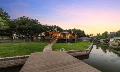Granbury Casa | Lakefront Haven about 6 Mi to Historic Granbury Square