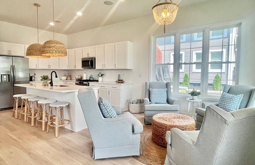 Delavan Lake Cabaña | Lakefront Haven: Waterfront Oasis with Dock, Spacious Swim Pier & Pano Lake view