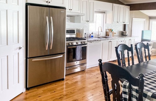 Orillia Cabaña | Lakefront Home - A Little Piece of Heaven