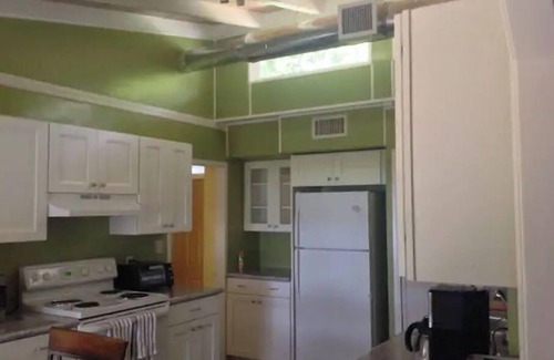 Forest City Casa | LAKEFRONT HOME NEAR ALL ATTRACTIONS