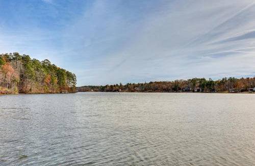 Hot Springs Village Casa | Lakefront Hot Springs Village Home with Private Dock