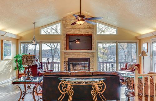 Hot Springs Village Casa | Lakefront Hot Springs Village Home with Private Dock