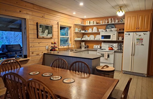 Lower Ohio Cabaña | Lakefront Living in a Sunset Cove with kayaks