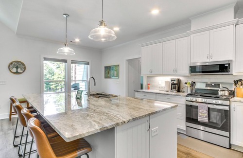 McCormick Casa | Lakefront McCormick Retreat w/ Patio & Views