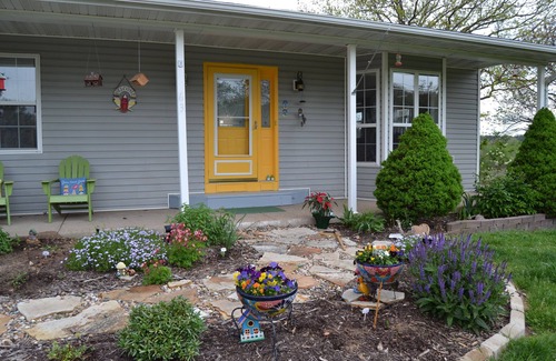 Camdenton Casa | Lakefront, private dock on cove near HaHa Tonka, Ballparks National Park, kayaks