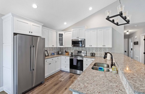 Southmont Casa | Lakefront Retreat: Kayaks, Dock, Fire Pit & Grill