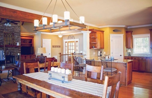 Eatonton Casa | Lakefront Retreat w/ Big Water Views, Private Dock, & Fire Pit!