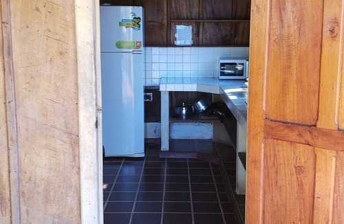 Coatepeque Cabaña | Lakefront Rustic House in Lago de Coatepeque