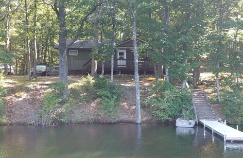 Lake Arrowhead Casa | Casa de vacaciones frente al lago con gran patio y FirePit
