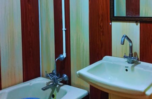 Dal Lake Hotel | Lakes Crown Group Of Houseboats