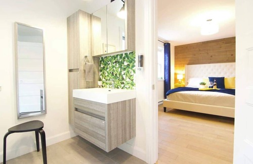 Saint-Brigitte-de-Laval Complejo | Lakeside Getaway #5 | Spa Sauna Firepit