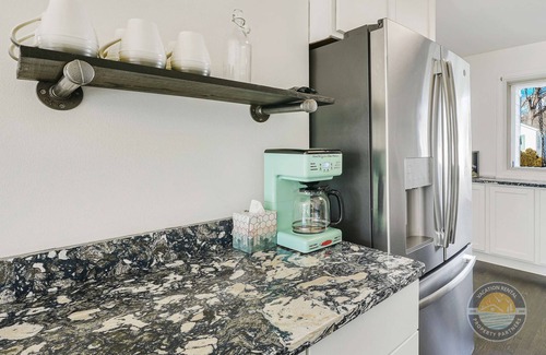 Lake Geneva Casa | Lakeside Bliss: Cozy 3-Bedroom Retreat