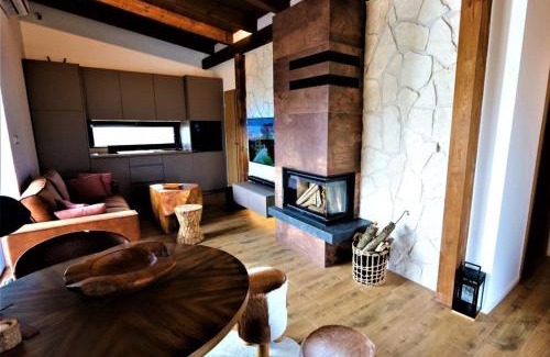 Moravany nad Vahom Chalet De Esquí | Lakeside Cottage with Sauna and Pool