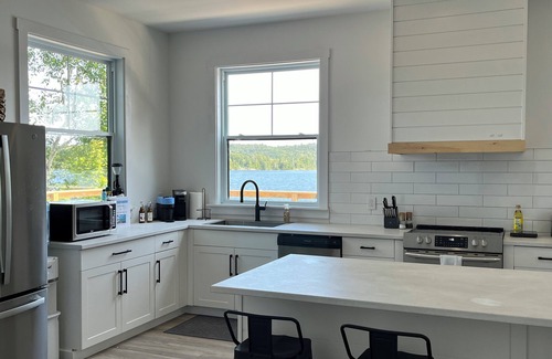 Algoma District Cabaña | Lakeside cottage at Upper Island Lake