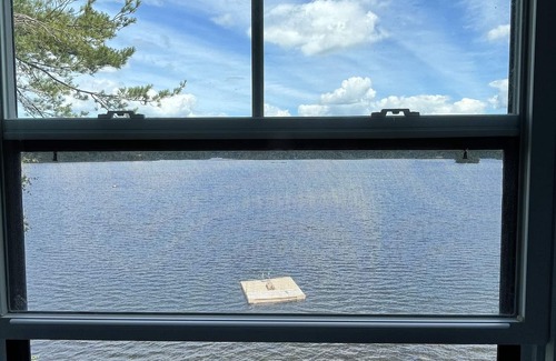 Algoma District Cabaña | Lakeside cottage at Upper Island Lake