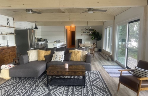 Hastings Highlands Cabaña | Lakeside Cottage