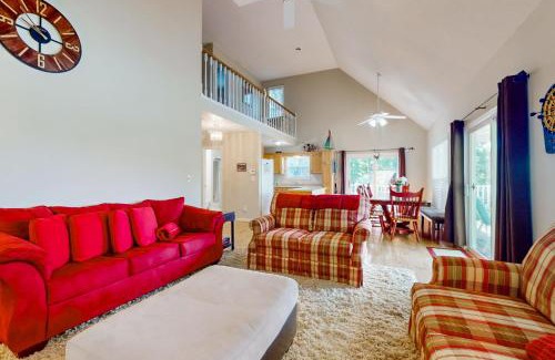 Big Creek Casa | Lakeside Eden