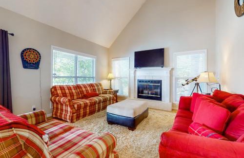 Big Creek Casa | Lakeside Eden