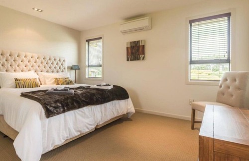 Karapiro Complejo | Lakeside Health & Wellness Resort