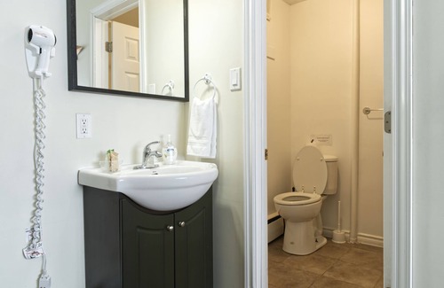 Ramara Hotel | Lakeside Inn