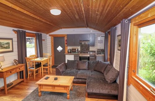 Knott End-on-Sea Cabaña | Lakeside Lodge