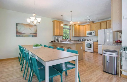 Whitehall Casa | Lakeside Retreat - Peak Fall Colors, Fire Pit, Hiking, Near Lake MI