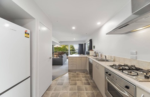 Taupo Cabaña | Lakeside Terrace – Taupo Holiday Home