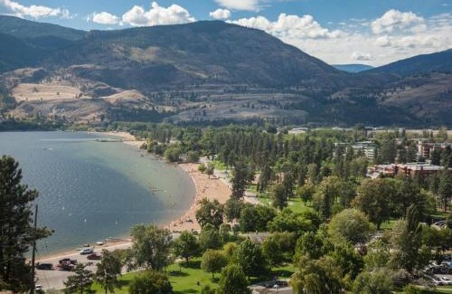 Okanagan-Similkameen Hotel | Lakeside Villa & Nordic Spa
