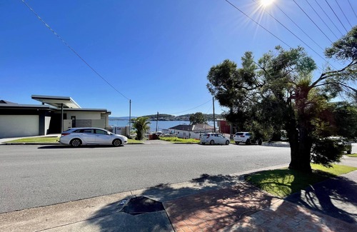 Belmont Casa | Lakeview Haven - Walk to the Lake and Shops