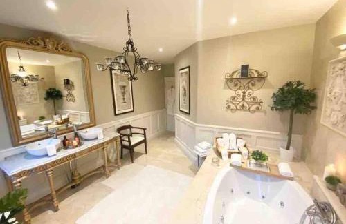 Blessington Villa | Lakeview Lodge Exclusive Home on the Blessington Lake