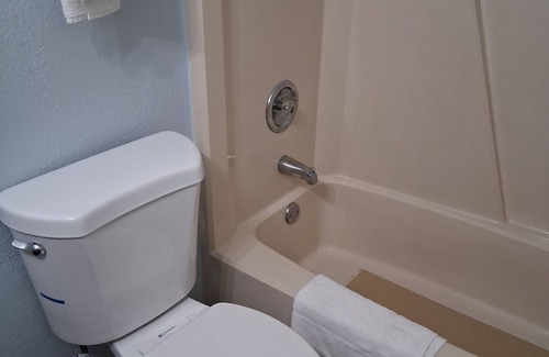 Lake St Louis Hotel | LAKEVIEWINN