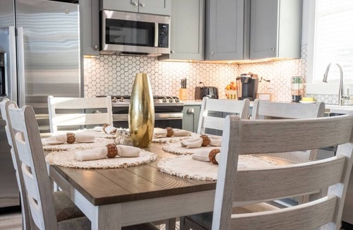 Greenwood Casa | Lakewood Cottage – 2 BR + Loft