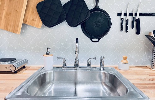 Howard Cabaña | Lakewoods Cottage