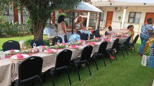 Klerksdorp Casa | LALA POA GUEST HOUSE