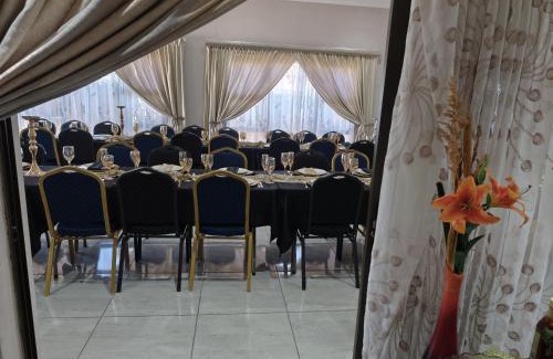 Klerksdorp Casa | LALA POA GUEST HOUSE